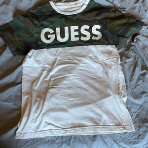 Guess Green and White Short Sleeve Tees